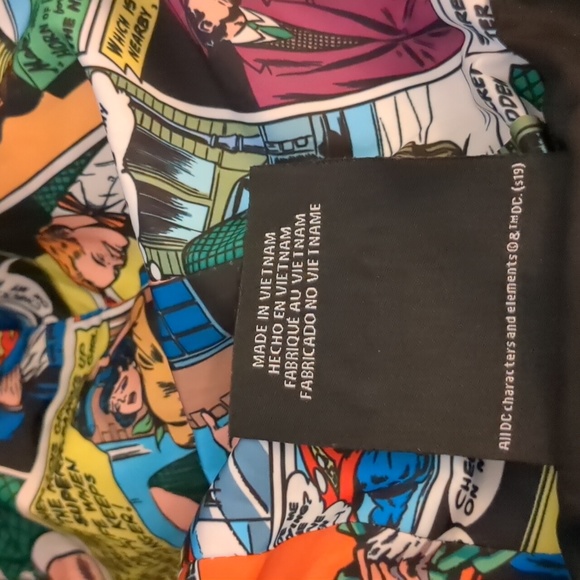 Forever 21 hooded DC comic Book jacket/hoodie/puffer coat size M🎉hp🎉 - Picture 13 of 15